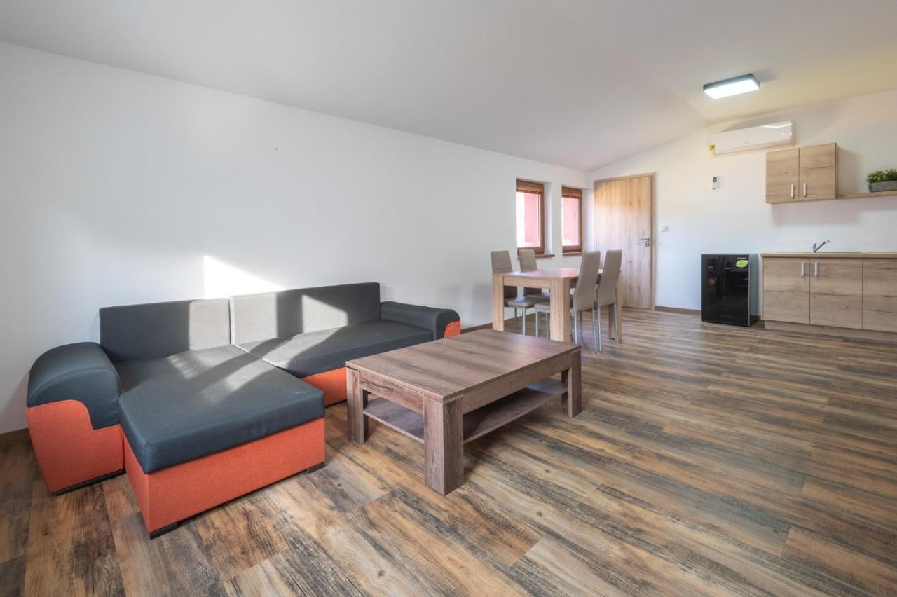 Pohoda Salas U Velehradu-2 Apartmany 우헤르스케 흐라디슈테 외부 사진
